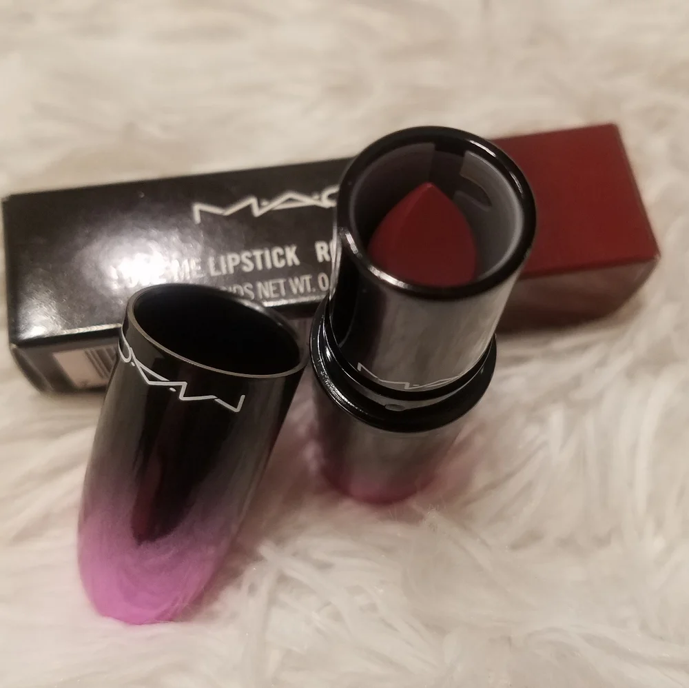 🆕 MAC BATED BREATH LOVE ME LIPSTICK